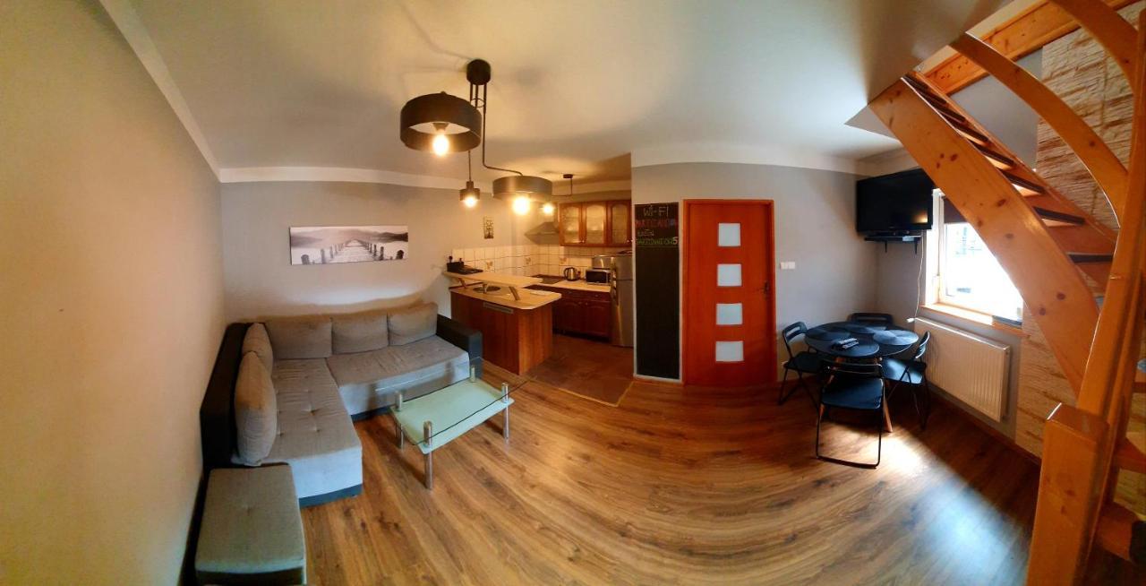 シクラルスカ・ポレンバApartament Partyzantowアパートメント エクステリア 写真